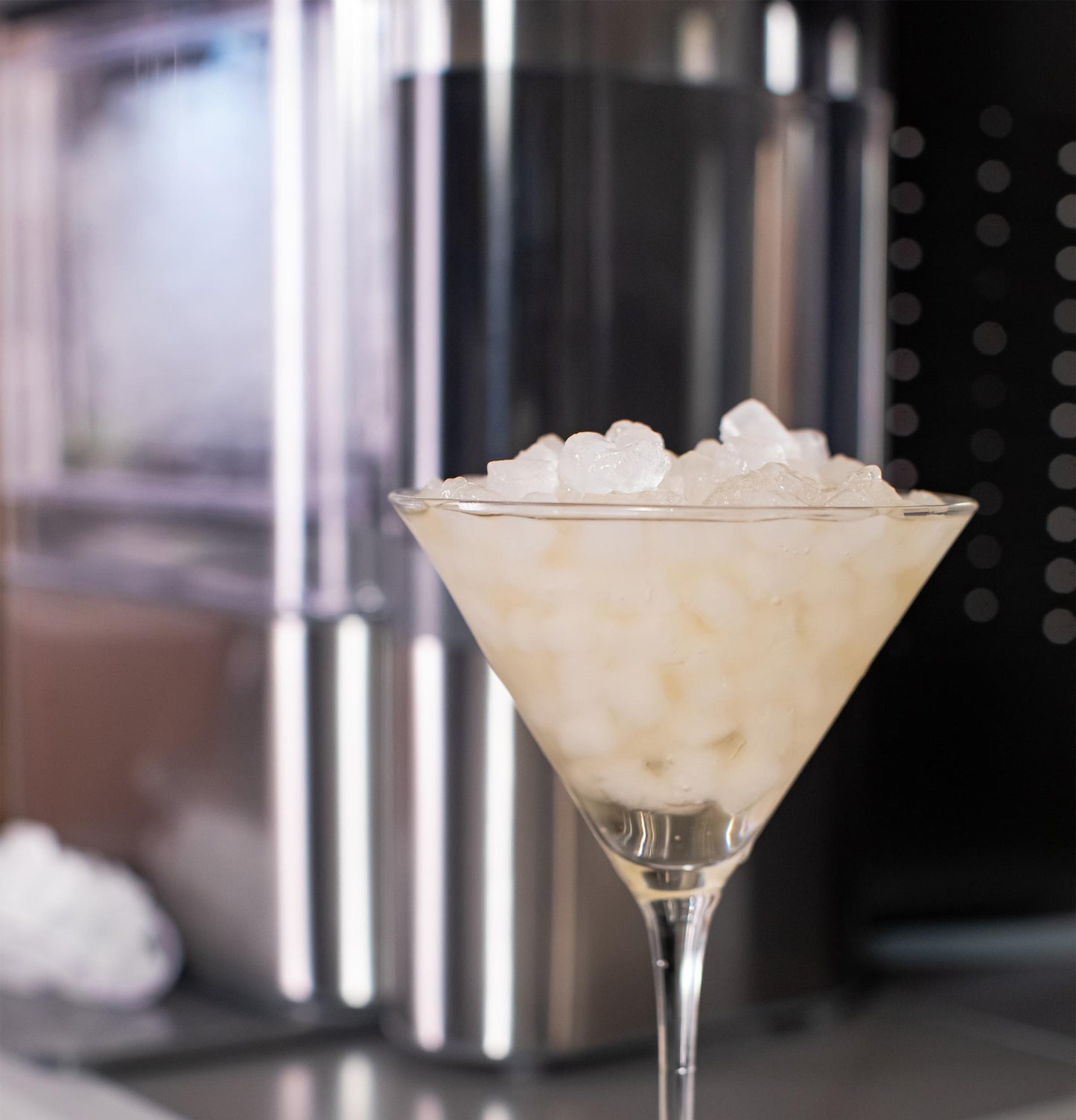 Machine à glaçons en pépites GE Profile™ Opal™ 2.0 avec réservoir latéral XPIO13SCSS