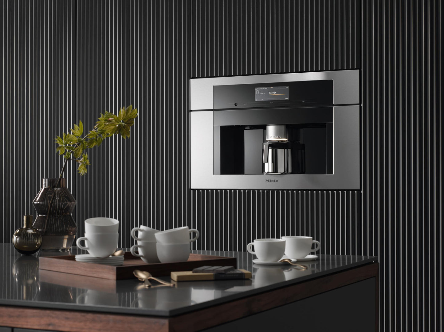 Miele CVA7775CTS CVA 7775 Clean Touch Steel - Machine à café encastrable avec Directwater. Design parfaitement combinable avec Coffeeselect + Autodescale pour les exigences les plus élevées.