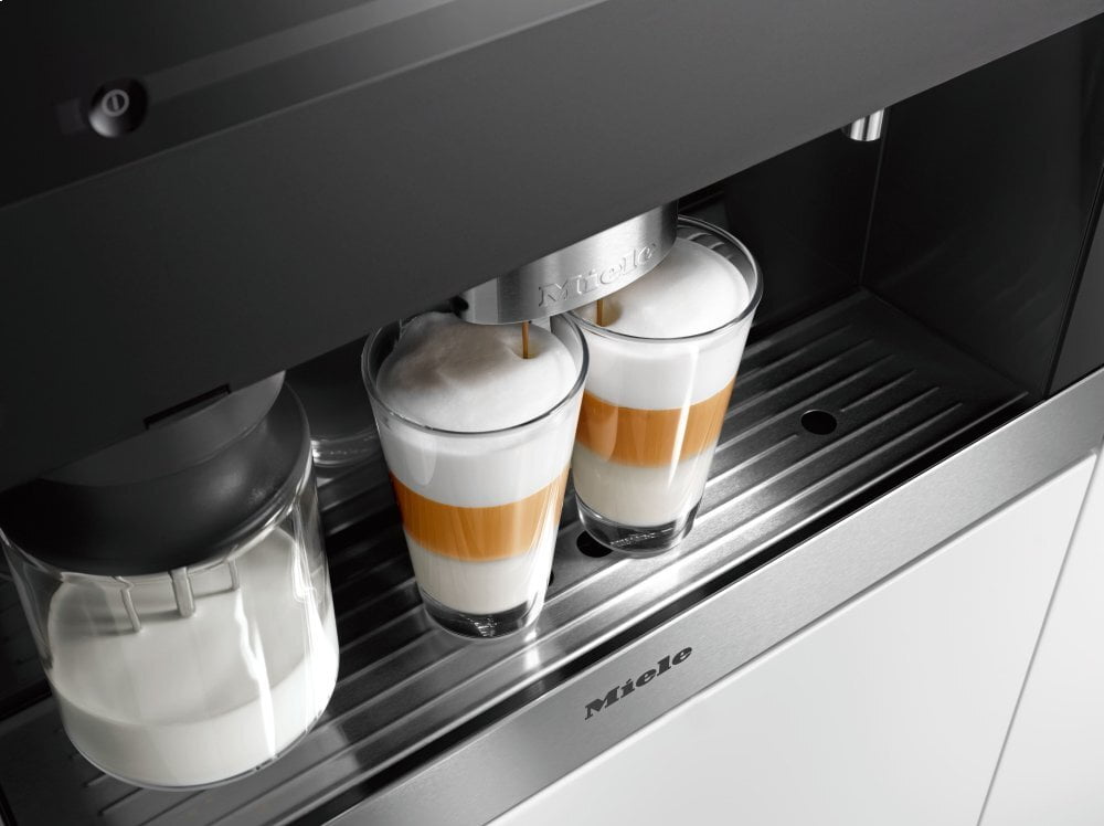 Machine à café encastrable Miele CVA6401SS avec système de moussage à grains et fonction Onetouch pour deux préparations. Pour un café parfait.