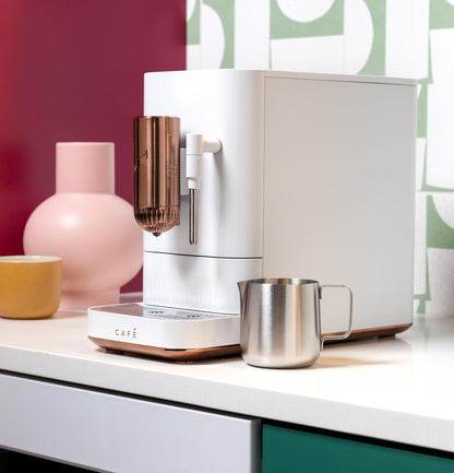 Machine à expresso automatique Café™ Affetto C7CEBBS4RW3 avec mousseur à lait